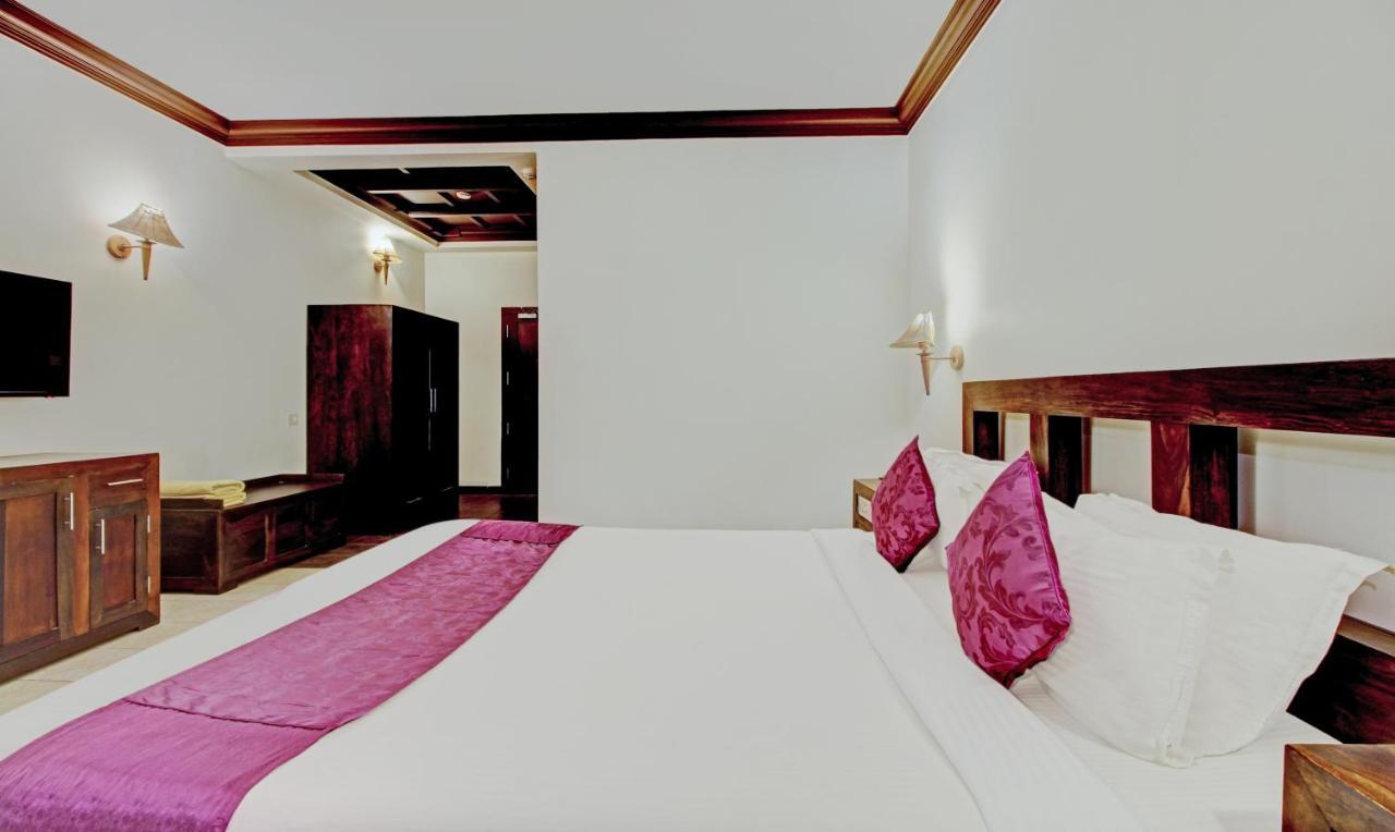 ทราวานคอร์ พาเลซ Hotel Alappuzha ภายนอก รูปภาพ
